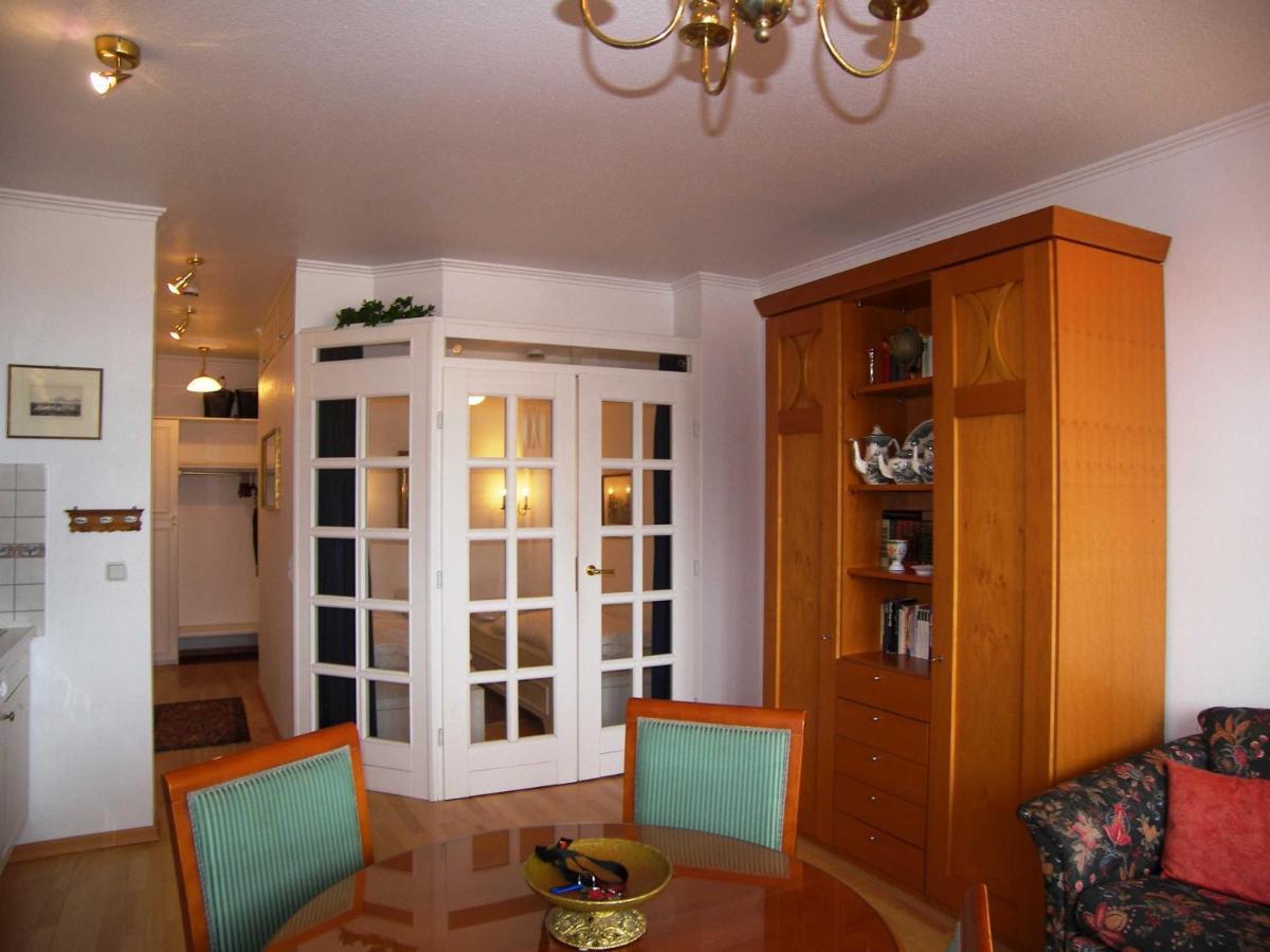 Apartment mit Balkon
